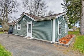 Angola Getaway: Walk to Lake Erie Beach Park!