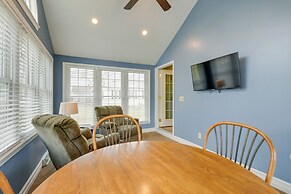 Angola Getaway: Walk to Lake Erie Beach Park!