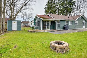 Angola Getaway: Walk to Lake Erie Beach Park!