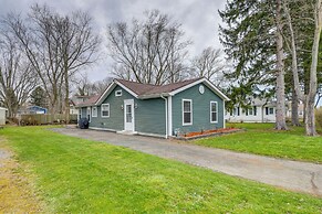 Angola Getaway: Walk to Lake Erie Beach Park!