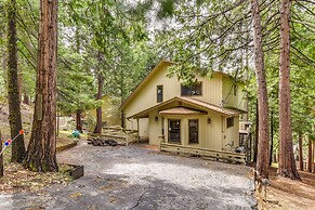 2 Mi to Mi-wuk Village: Cabin w/ Large Deck