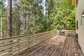 2 Mi to Mi-wuk Village: Cabin w/ Large Deck