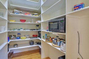 Close to Hot Springs: Chalk Creek Meadows Home!