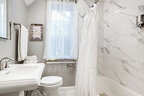 Philadelphia Gem: Walk to Temple University