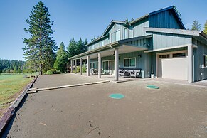 Spacious Arnold Cabin w/ Patio & Gas Grill!