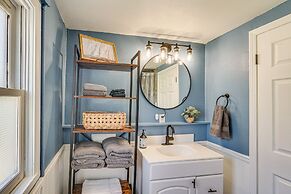 Jefferson City Bungalow: Hot Tub & Patio!