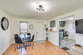 Jefferson City Bungalow: Hot Tub & Patio!