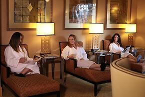 Swiss Mountain 1 Bedroom - Premier Unit with Patio by RedAwning - Save