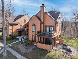 Swiss Mountain 1 Bedroom - Premier Unit with Patio by RedAwning - Save