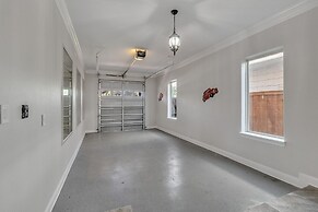 Charming 2 Story Retreat 2 Bedroom Home by RedAwning