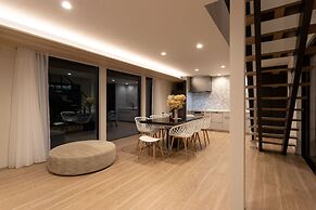 Hakone Ashinoko Lakeside Resort