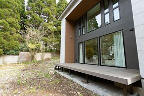 Hakone Ashinoko Lakeside Resort