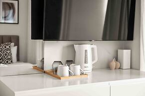 Phaedrus Living: Limassol Seaside Residences 01