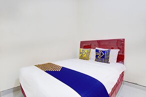 SPOT ON 93819 Homestay Shinta Syariah