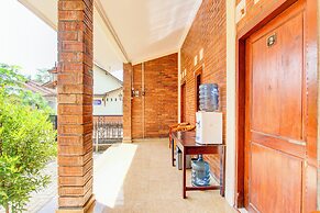 SPOT ON 93819 Homestay Shinta Syariah