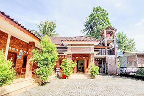 SPOT ON 93819 Homestay Shinta Syariah