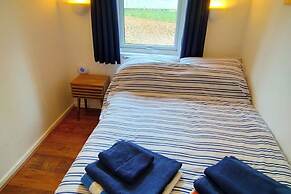 Painters Cottage, 2-bed Chalet nr St Ives & Hayle