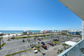 1br/1ba Sleeps 4 Near Beach w/ Breathtaking Ocean Views
