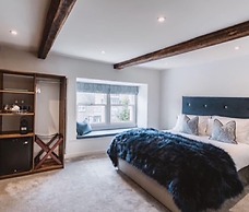 Coffee & Stays at Cartmel Square