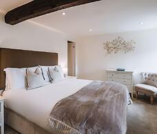 Coffee & Stays at Cartmel Square
