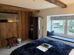 Coffee & Stays at Cartmel Square