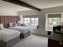Coffee & Stays at Cartmel Square