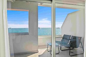 Phaedrus Living Limassol Seaside Residences 02