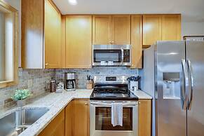 Pocono Paradise by Avantstay Lakeside Retreat, Hot Tub, Game Room, Nea