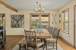 Pocono Paradise by Avantstay Lakeside Retreat, Hot Tub, Game Room, Nea