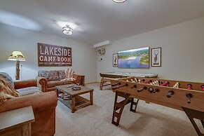 Pocono Paradise by Avantstay Lakeside Retreat, Hot Tub, Game Room, Nea