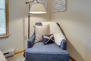 Pocono Paradise by Avantstay Lakeside Retreat, Hot Tub, Game Room, Nea