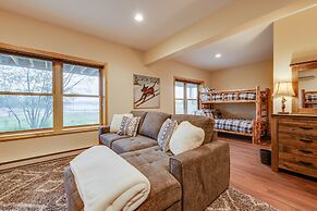 Pocono Paradise by Avantstay Lakeside Retreat, Hot Tub, Game Room, Nea