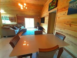 Pinard's Mountain Resort - Cottage 10