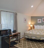 Hinckleys Dreamwood Cottages