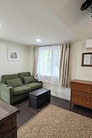 Hinckleys Dreamwood Cottages