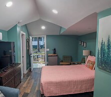 Hinckleys Dreamwood Cottages