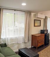 Hinckleys Dreamwood Cottages