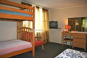 Hinckleys Dreamwood Cottages