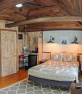 Hinckleys Dreamwood Cottages