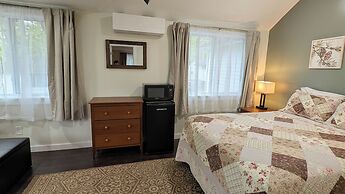 Hinckleys Dreamwood Cottages