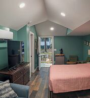 Hinckleys Dreamwood Cottages