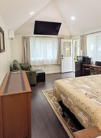 Hinckleys Dreamwood Cottages