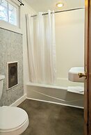 Hinckleys Dreamwood Cottages