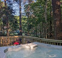 Hinckleys Dreamwood Cottages