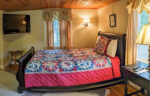 Hinckleys Dreamwood Cottages