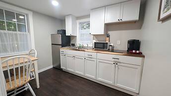 Hinckleys Dreamwood Cottages