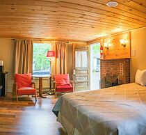 Hinckleys Dreamwood Cottages