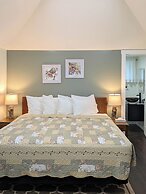 Hinckleys Dreamwood Cottages