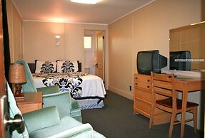 Hinckleys Dreamwood Cottages