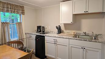 Hinckleys Dreamwood Cottages